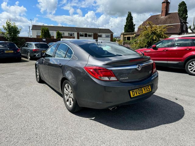 Vauxhall Insignia 2.0 CDTi SRi Auto Euro 5 5dr (2009) - Picture 8