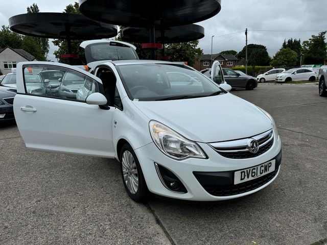 Vauxhall Corsa 1.2 16V Excite Euro 5 3dr (A/C) (2011) - Picture 16