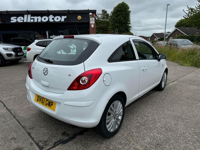 Vauxhall Corsa 1.2 16V Excite Euro 5 3dr (A/C) (2011) - Picture 9