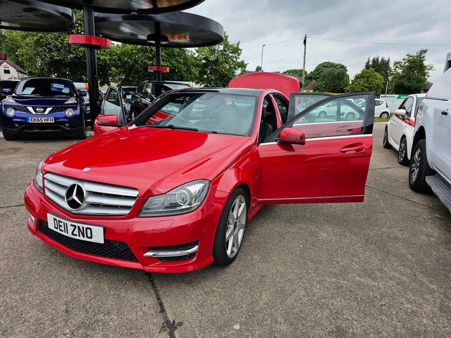 Mercedes-Benz C Class 2.1 C220 CDI BlueEfficiency Sport G-Tronic+ Euro 5 (s/s) 4dr (2011) - Picture 7