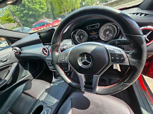 Mercedes-Benz GLA Class 2.0 GLA250 AMG Line 7G-DCT 4MATIC Euro 6 (s/s) 5dr (2014) - Picture 10