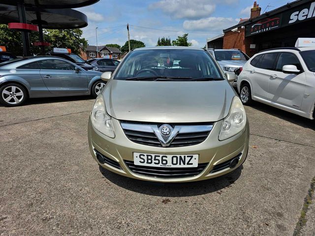 Vauxhall Corsa 1.4i 16v Club 5dr (2007) - Picture 11