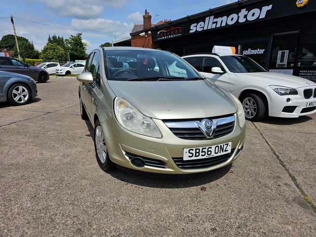 Vauxhall Corsa 1.4i 16v Club 5dr (2007) - Picture 13