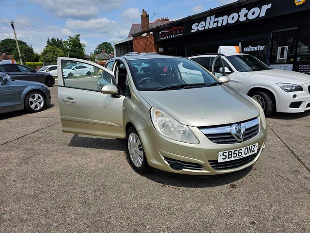 Vauxhall Corsa 1.4i 16v Club 5dr (2007) - Picture 17