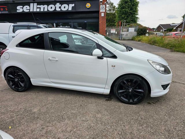 Vauxhall Corsa 1.2i 16v Limited Edition 3dr (a/c) (2010) - Picture 3