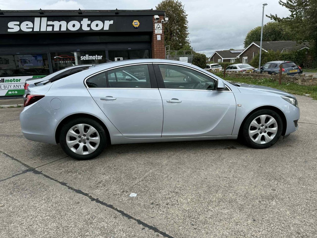Vauxhall Insignia 1.6 CDTi ecoFLEX Tech Line Euro 6 (s/s) 5dr - Picture 11 of 19