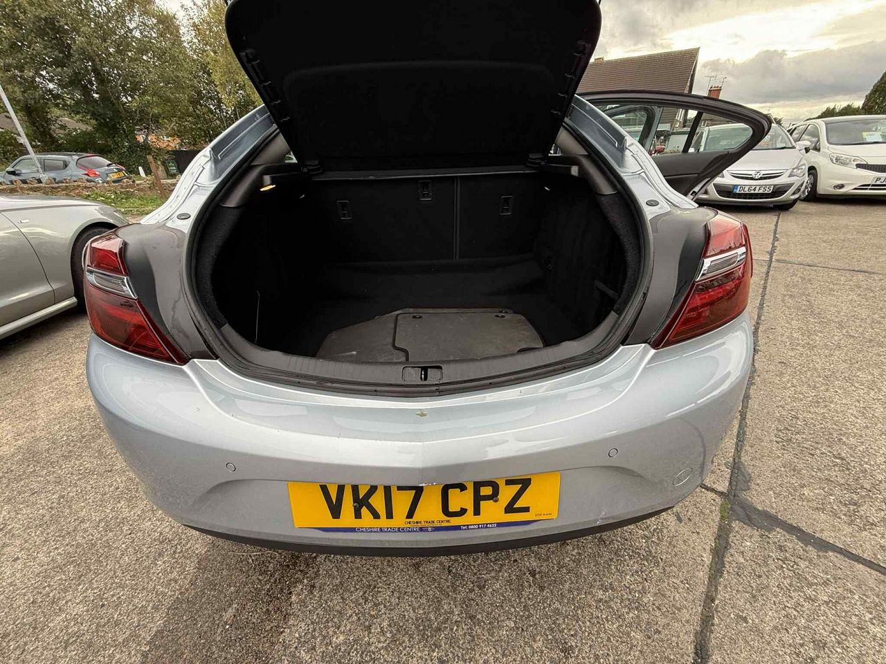 Vauxhall Insignia 1.6 CDTi ecoFLEX Tech Line Euro 6 (s/s) 5dr - Picture 18 of 19
