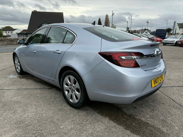 Vauxhall Insignia 1.6 CDTi ecoFLEX Tech Line Euro 6 (s/s) 5dr (2017) - Picture 4