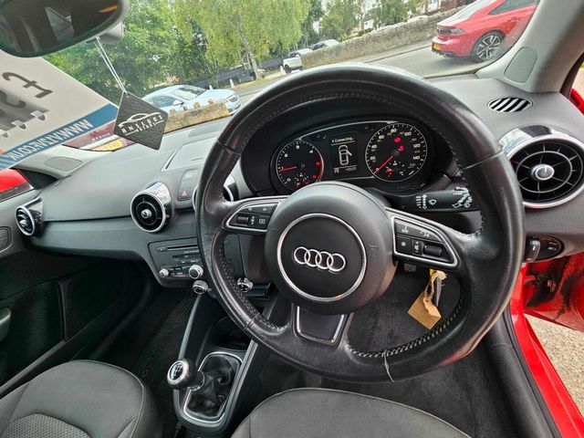 Audi A1 1.6 TDI SE Euro 5 (s/s) 3dr (2011) - Picture 15