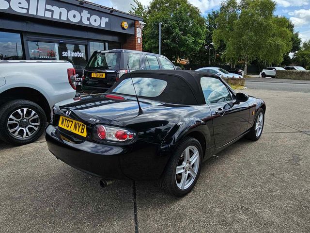 Mazda MX-5 2.0i (Option Pack) Roadster Euro 4 2dr (2007) - Picture 9