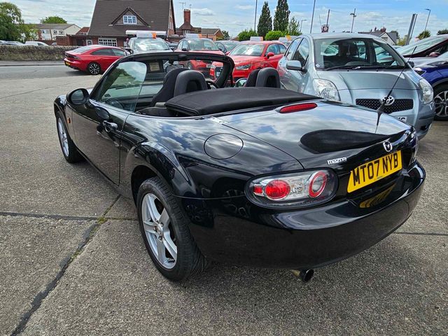 Mazda MX-5 2.0i (Option Pack) Roadster Euro 4 2dr (2007) - Picture 14