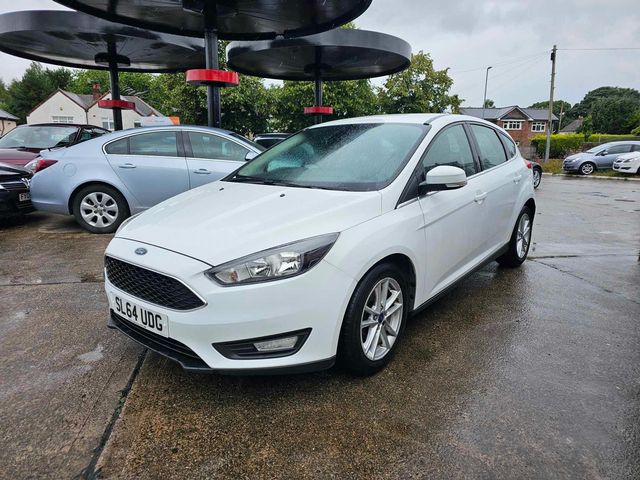 Ford Focus 1.6 TDCi Zetec Euro 5 (s/s) 5dr (2014) - Picture 2