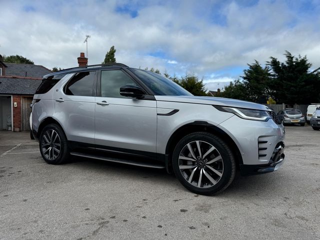 Land Rover Discovery 3.0 D300 MHEV R-Dynamic SE Auto 4WD Euro 6 (s/s) 5dr (2023) - Picture 27