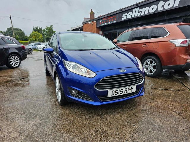 Ford Fiesta 1.0T EcoBoost Titanium Euro 6 (s/s) 5dr (2015) - Picture 2