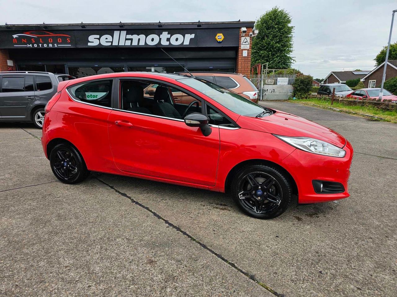 Ford Fiesta 1.0T EcoBoost Zetec Euro 6 (s/s) 3dr - Picture 12 of 22