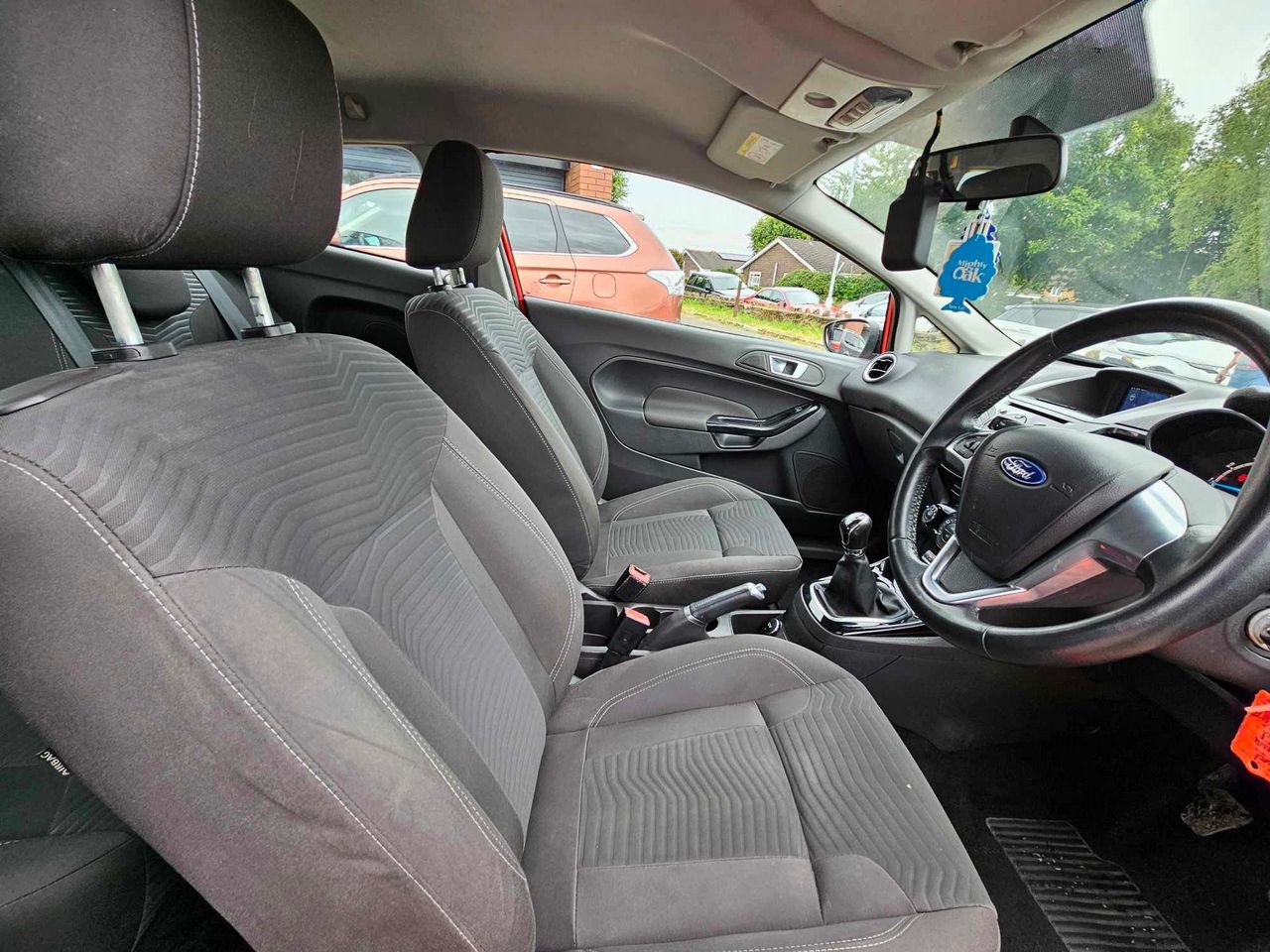 Ford Fiesta 1.0T EcoBoost Zetec Euro 6 (s/s) 3dr - Picture 13 of 22