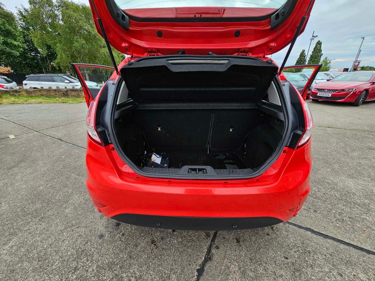 Ford Fiesta 1.0T EcoBoost Zetec Euro 6 (s/s) 3dr - Picture 17 of 22