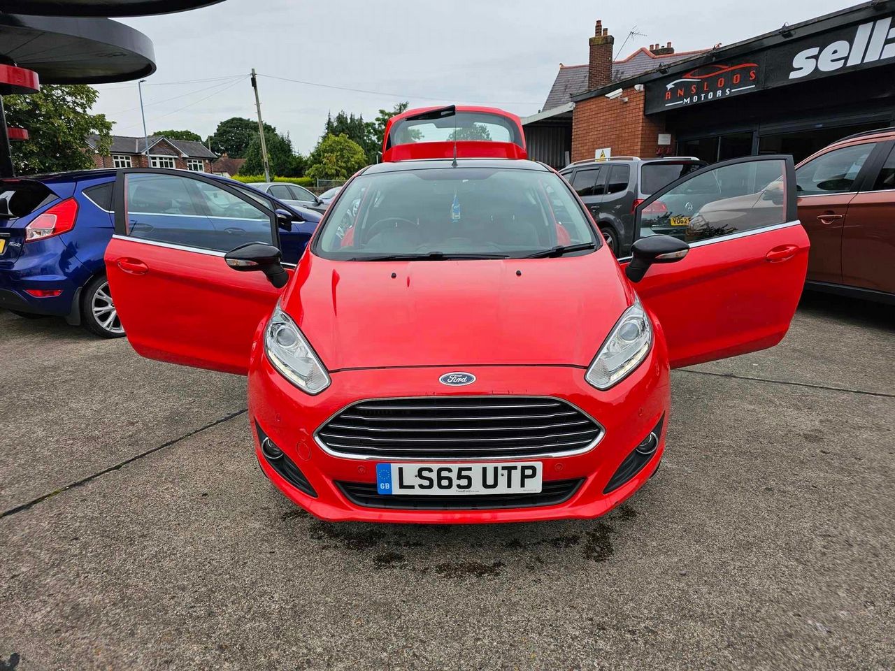 Ford Fiesta 1.0T EcoBoost Zetec Euro 6 (s/s) 3dr - Picture 20 of 22