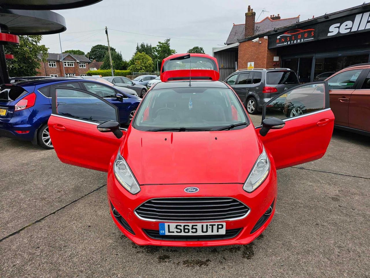 Ford Fiesta 1.0T EcoBoost Zetec Euro 6 (s/s) 3dr - Picture 21 of 22