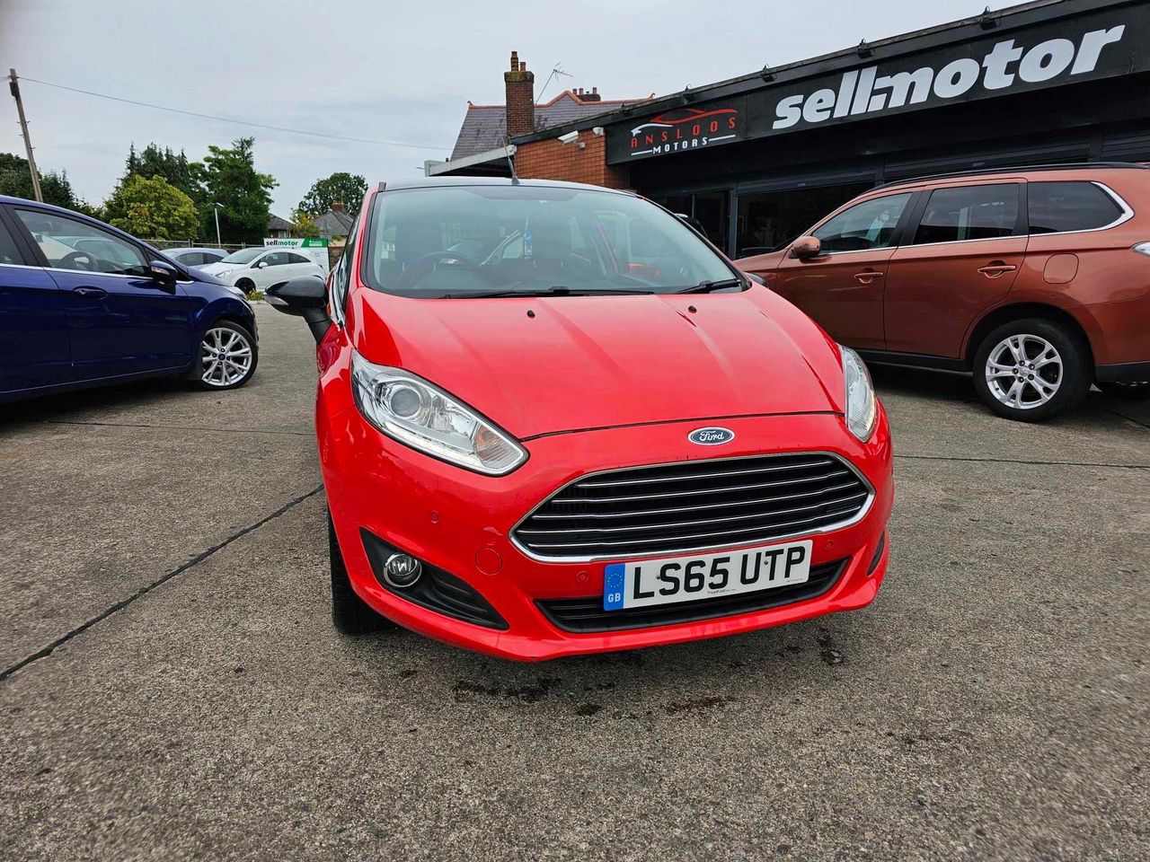 Ford Fiesta 1.0T EcoBoost Zetec Euro 6 (s/s) 3dr - Picture 2 of 22