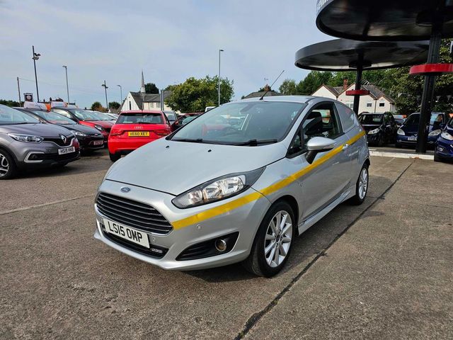 Ford Fiesta Van 1.5 TDCi Panel Van 3dr (2015) - Picture 4