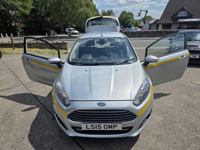 Ford Fiesta Van 1.5 TDCi Panel Van 3dr (2015) - Picture 15