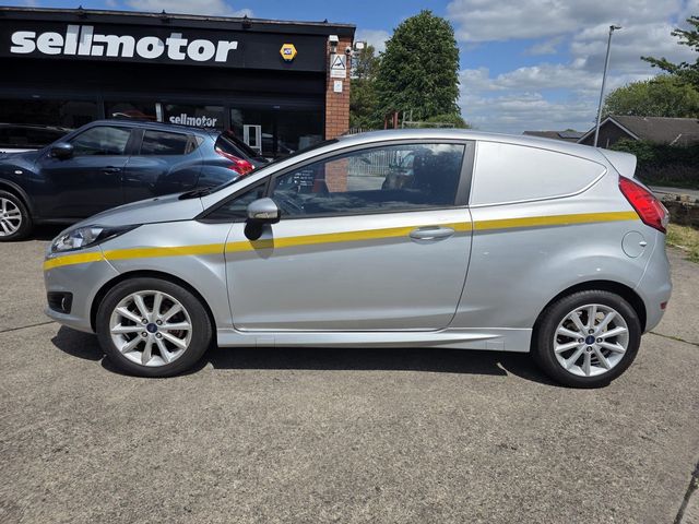 Ford Fiesta Van 1.5 TDCi Panel Van 3dr (2015) - Picture 4