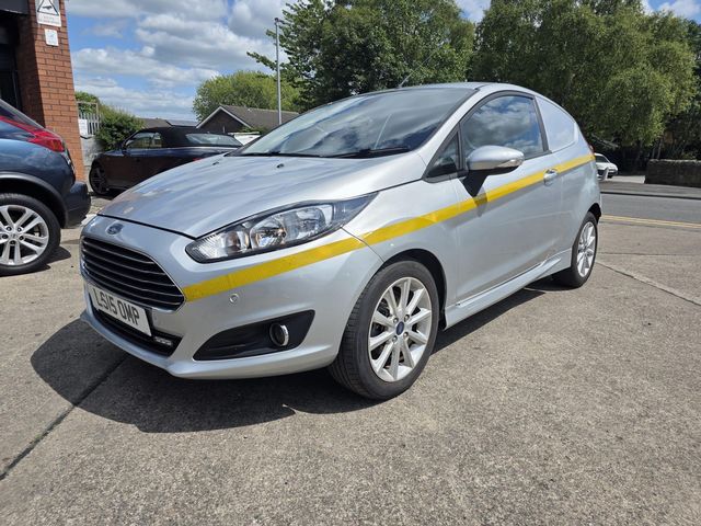 Ford Fiesta Van 1.5 TDCi Panel Van 3dr (2015) - Picture 5