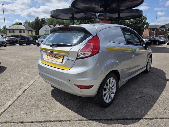 Ford Fiesta Van 1.5 TDCi Panel Van 3dr (2015) - Picture 8