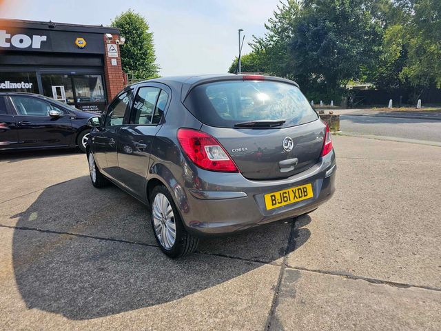 Vauxhall Corsa 1.4 16V Excite Euro 5 5dr (A/C) (2011) - Picture 8