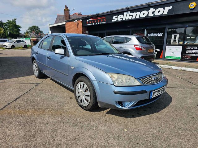 Ford Mondeo 1.8 LX 5dr (2005) - Picture 2