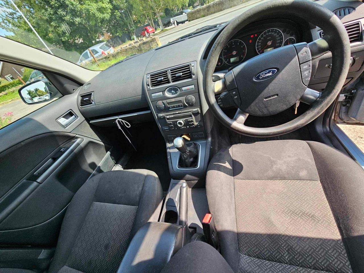 Ford Mondeo 1.8 LX 5dr - Picture 12 of 12
