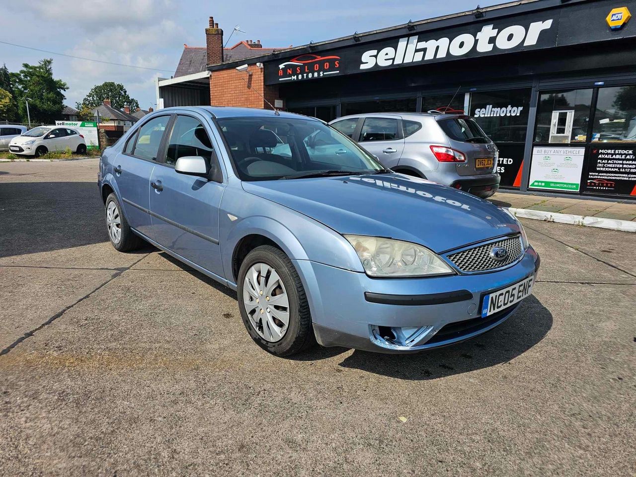 Ford Mondeo 1.8 LX 5dr - Picture 4 of 12