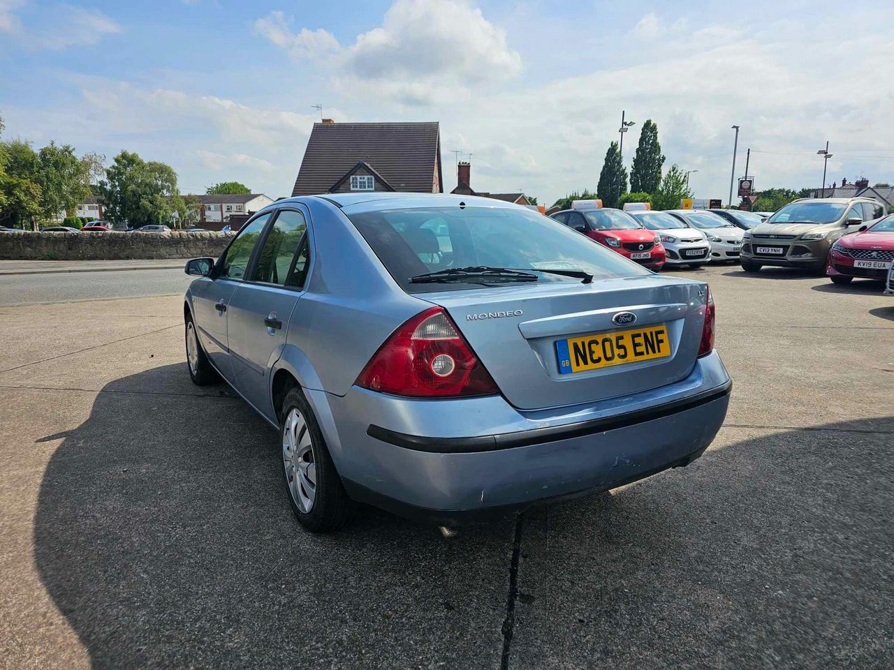 Ford Mondeo 1.8 LX 5dr - Picture 7 of 12