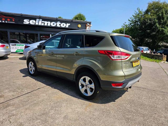 Ford Kuga 2.0 TDCi Zetec 2WD Euro 5 5dr (2013) - Picture 8