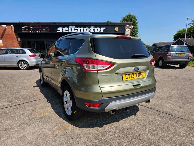 Ford Kuga 2.0 TDCi Zetec 2WD Euro 5 5dr (2013) - Picture 9