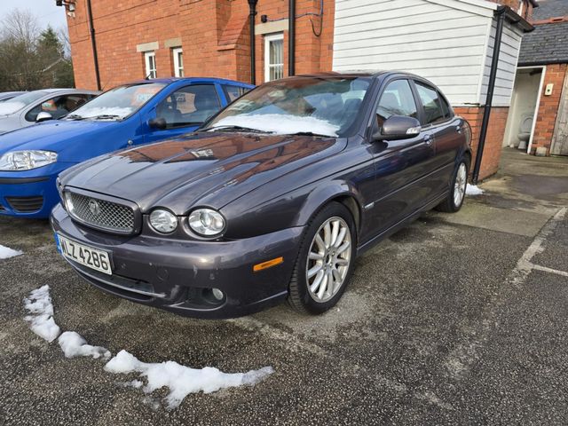 Jaguar X-Type 2.0D S 4dr (2008) - Picture 2