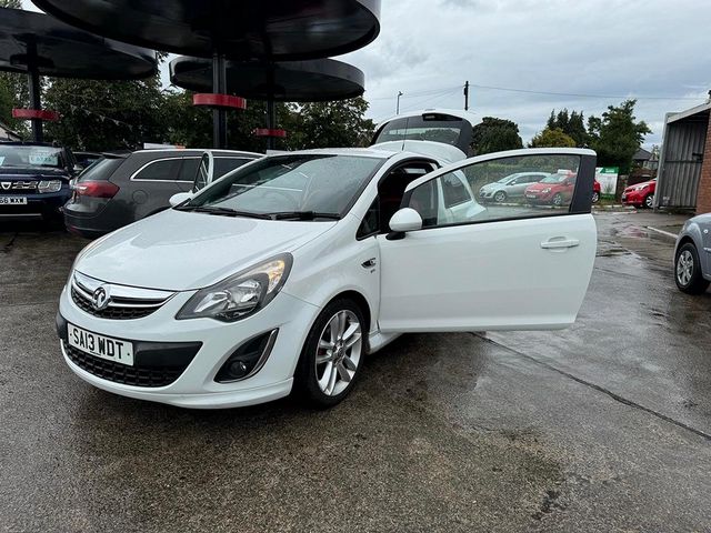 Vauxhall Corsa 1.4 16V SRi Euro 5 3dr (2013) - Picture 17