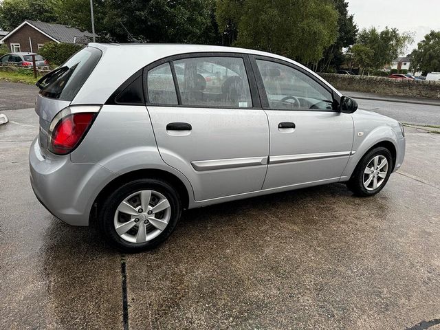 Kia Rio 1.4 1 5dr (2009) - Picture 11