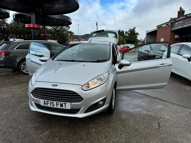 Ford Fiesta 1.25 Zetec Euro 5 3dr (2015) - Picture 13