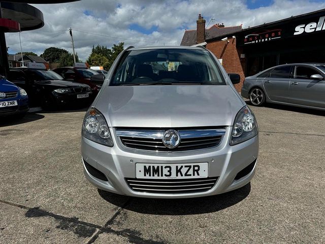 Vauxhall Zafira 1.6 16V Exclusiv Euro 5 5dr (2016) - Picture 3