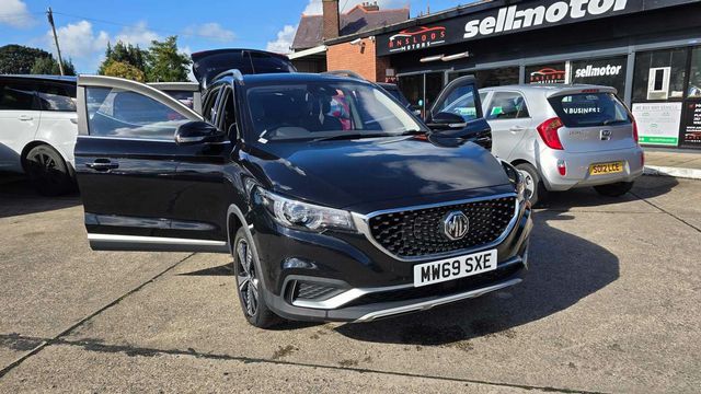 MG MG ZS 44.5kWh Exclusive Auto 5dr (2020) - Picture 19