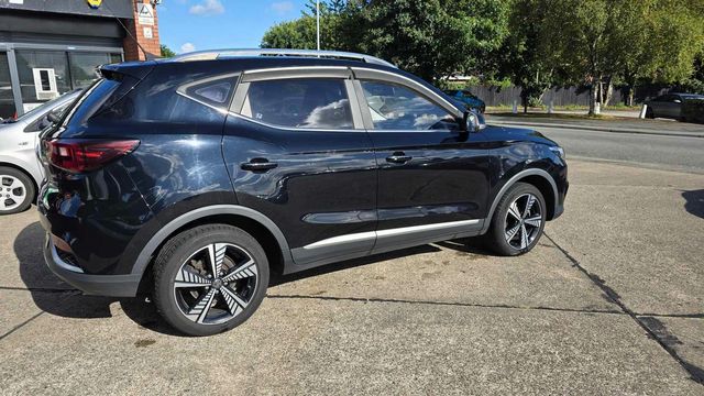 MG MG ZS 44.5kWh Exclusive Auto 5dr (2020) - Picture 10