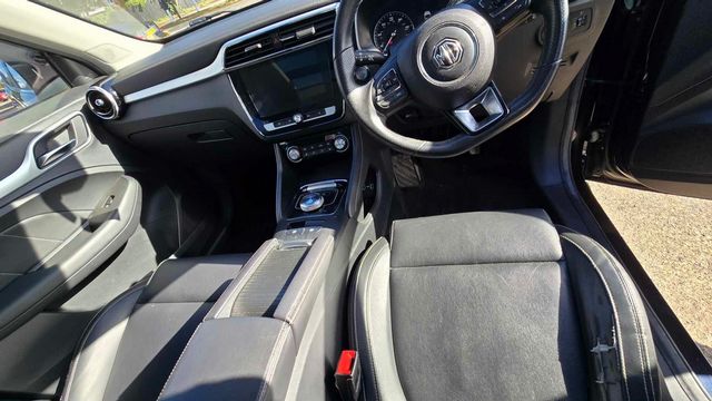 MG MG ZS 44.5kWh Exclusive Auto 5dr (2020) - Picture 13