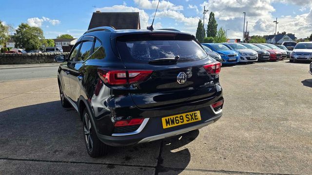 MG MG ZS 44.5kWh Exclusive Auto 5dr (2020) - Picture 7