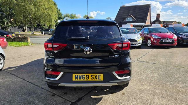 MG MG ZS 44.5kWh Exclusive Auto 5dr (2020) - Picture 8