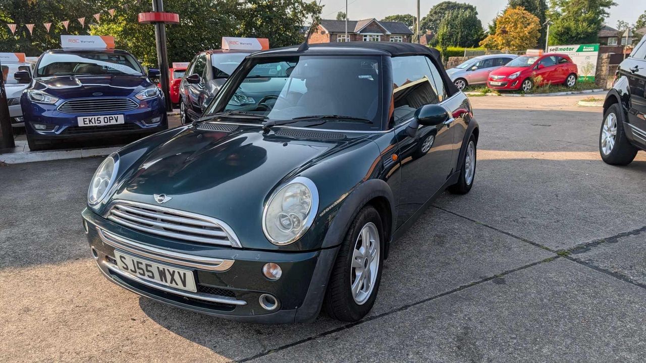MINI Convertible 1.6 Cooper Euro 3 2dr - Picture 8 of 19