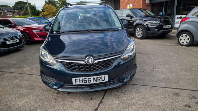 Vauxhall Zafira Tourer 1.4i Turbo Design Euro 6 5dr (2016) - Picture 19