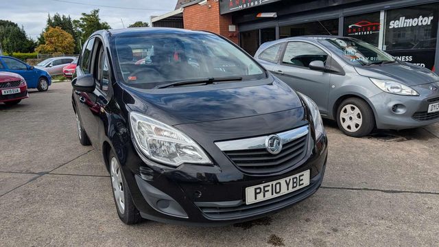 Vauxhall Meriva 1.4 16V Exclusiv Euro 5 5dr (2010) - Picture 2