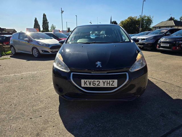 Peugeot 208 1.4 HDi Access+ Euro 5 5dr (2012) - Picture 3